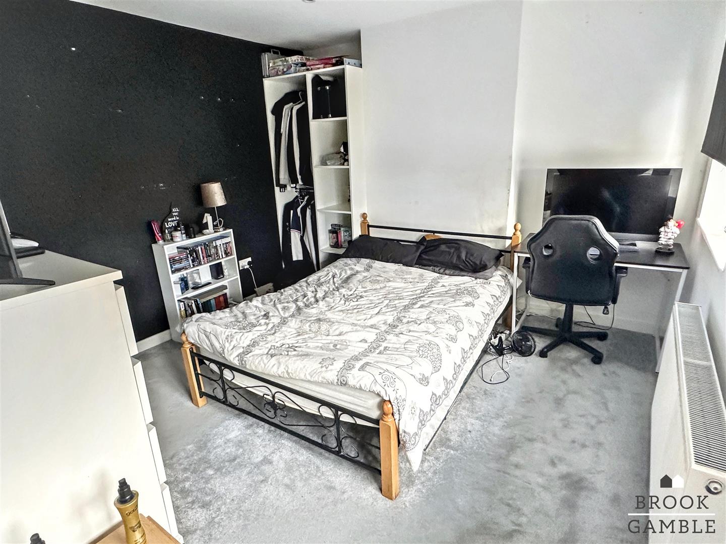 3 Bedroom House. Faygate Road in Eastbourne,  9